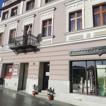Klimatyczny Apartament Przy Bochenskim Rynku. Bochnia Exterior photo